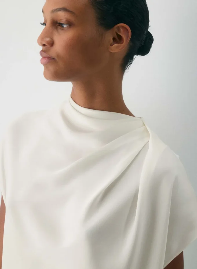 Blusa de satén Nominee