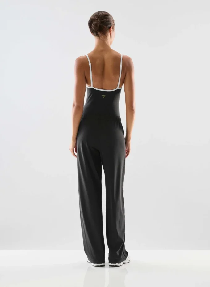 Body con cuello en V LIFE Essential