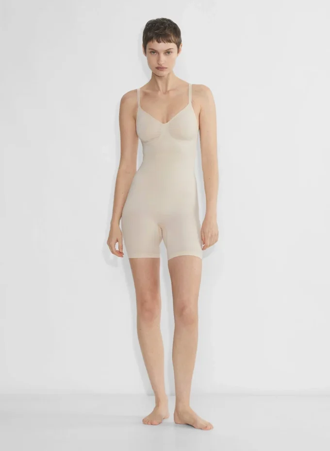 Body sin costuras ShapeEnhance™ hasta la mitad del muslo Body sin costuras ShapeEnhance™ hasta la mitad del muslo