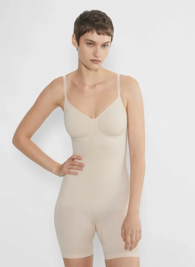 Body sin costuras ShapeEnhance™ hasta la mitad del muslo Body sin costuras ShapeEnhance™ hasta la mitad del muslo