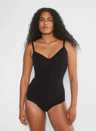 Body sin costuras ShapeEnhance™ que cubre todo el trasero