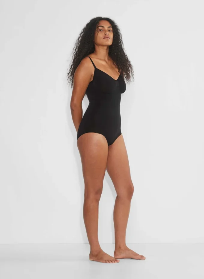 Body sin costuras ShapeEnhance™ que cubre todo el trasero Body sin costuras ShapeEnhance™ que cubre todo el trasero