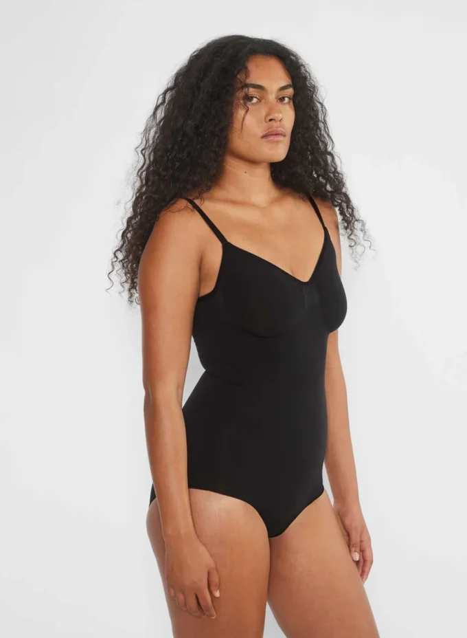 Body sin costuras ShapeEnhance™ que cubre todo el trasero Body sin costuras ShapeEnhance™ que cubre todo el trasero