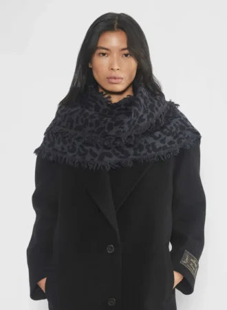 Bufanda triangular de lana merino de las Islas Feroe