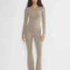 BUTTER Cheeky Hi-Rise Flare Legging