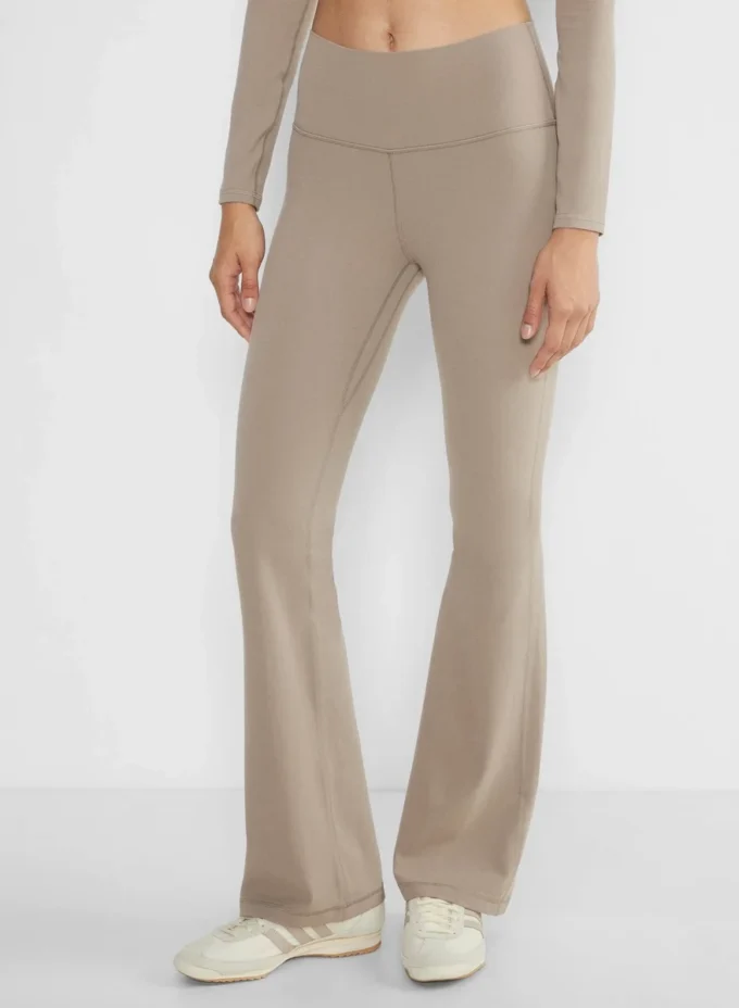 BUTTER Cheeky Hi-Rise Flare Legging
