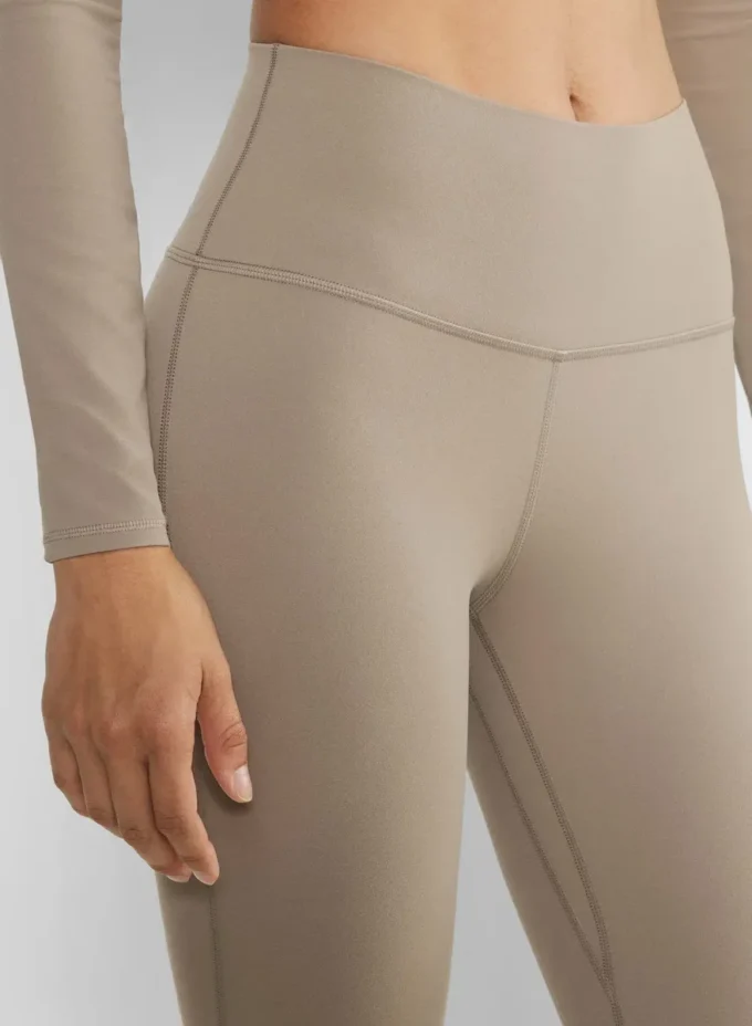 BUTTER Cheeky Hi-Rise Flare Legging