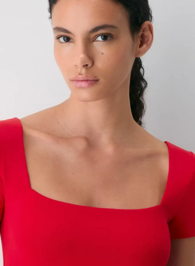Camiseta Original Contour Squareneck Camiseta Original Contour Squareneck