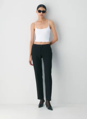 Camiseta sin mangas con cuello cuadrado y corte ajustado Original Contour de Aritzia