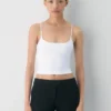 Camiseta sin mangas con cuello cuadrado y corte ajustado Original Contour de Aritzia Camiseta sin mangas con cuello cuadrado y corte ajustado Original Contour de Aritzia