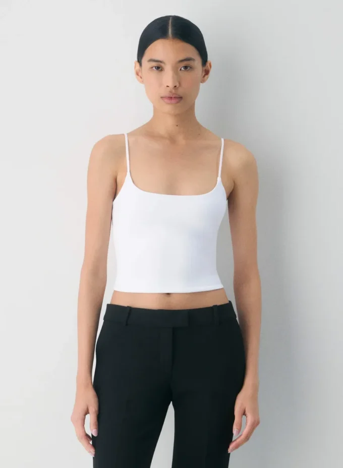 Camiseta sin mangas con cuello cuadrado y corte ajustado Original Contour de Aritzia Camiseta sin mangas con cuello cuadrado y corte ajustado Original Contour de Aritzia