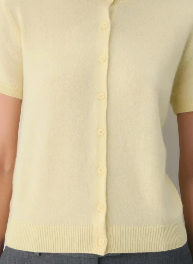 Cardigan de manga corta con cuello redondo de cachemira Bare Cashmere Cardigan de manga corta con cuello redondo de cachemira Bare Cashmere
