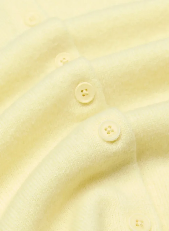 Cardigan de manga corta con cuello redondo de cachemira Bare Cashmere Cardigan de manga corta con cuello redondo de cachemira Bare Cashmere