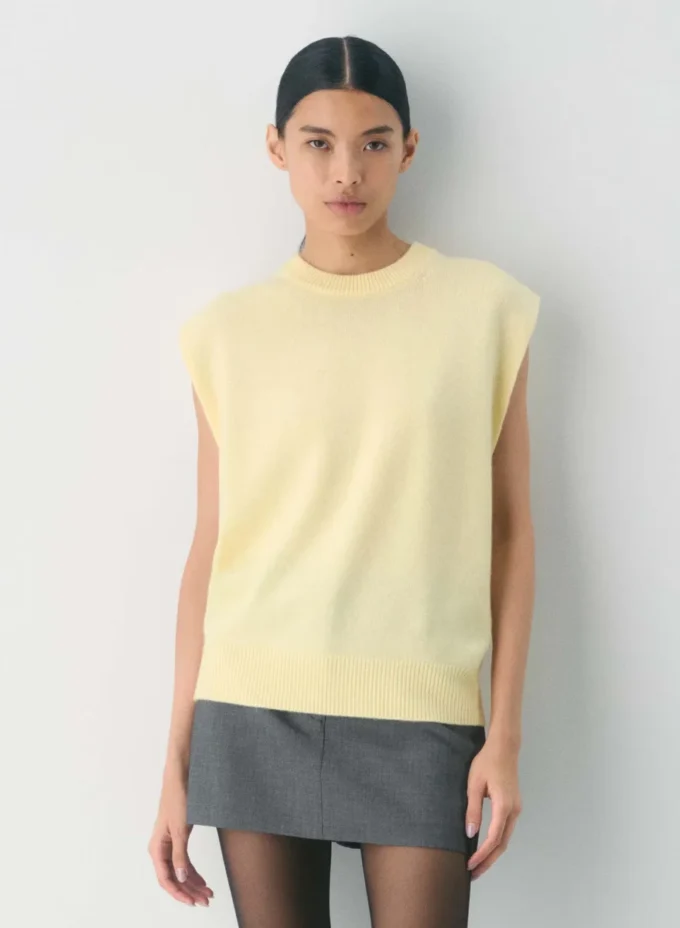 Chaleco de cuello redondo relajado Essential Cashmere Chaleco de cuello redondo relajado Essential Cashmere