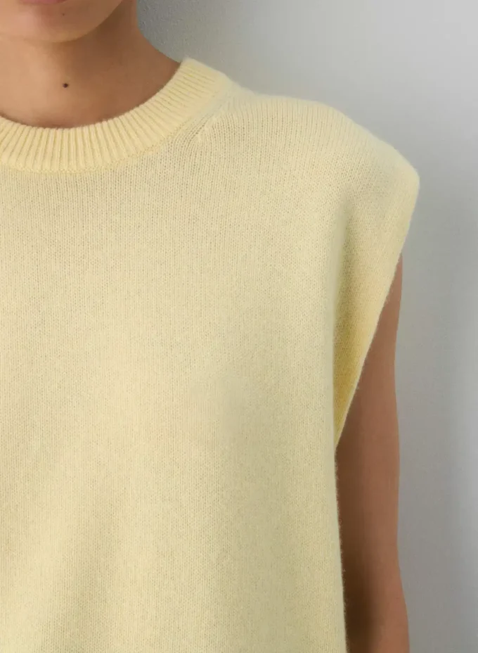 Chaleco de cuello redondo relajado Essential Cashmere Chaleco de cuello redondo relajado Essential Cashmere