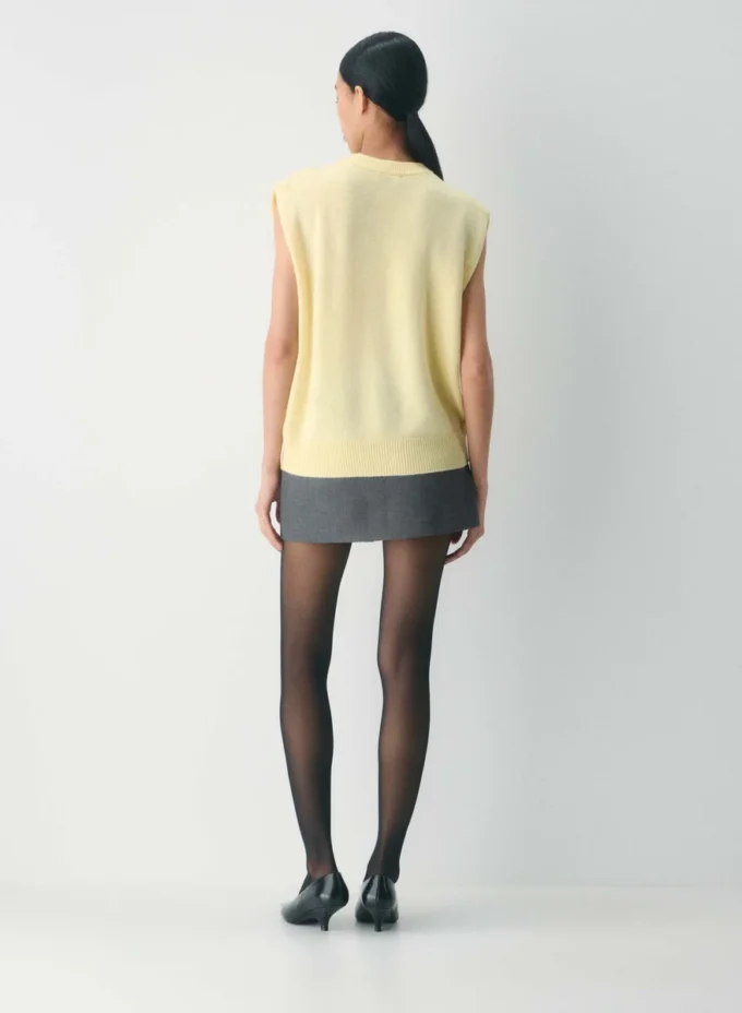 Chaleco de cuello redondo relajado Essential Cashmere Chaleco de cuello redondo relajado Essential Cashmere