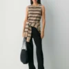 Chaleco de punto de cuello redondo Bare Cashmere Chaleco de punto de cuello redondo Bare Cashmere