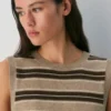 Chaleco de punto de cuello redondo Bare Cashmere Chaleco de punto de cuello redondo Bare Cashmere