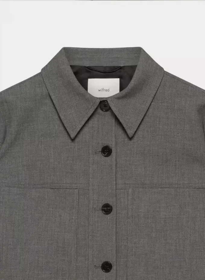 Chaqueta corta pequeña – (Re)ssential Chaqueta corta pequeña – (Re)ssential