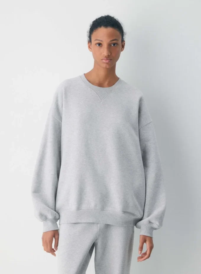 cómodo tejido de felpa. Nueva sudadera Mega Crew