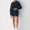 Cozy Sweatfleece de Aritzia. Mini shorts perfectos de talle alto Cozy Sweatfleece de Aritzia. Mini shorts perfectos de talle alto
