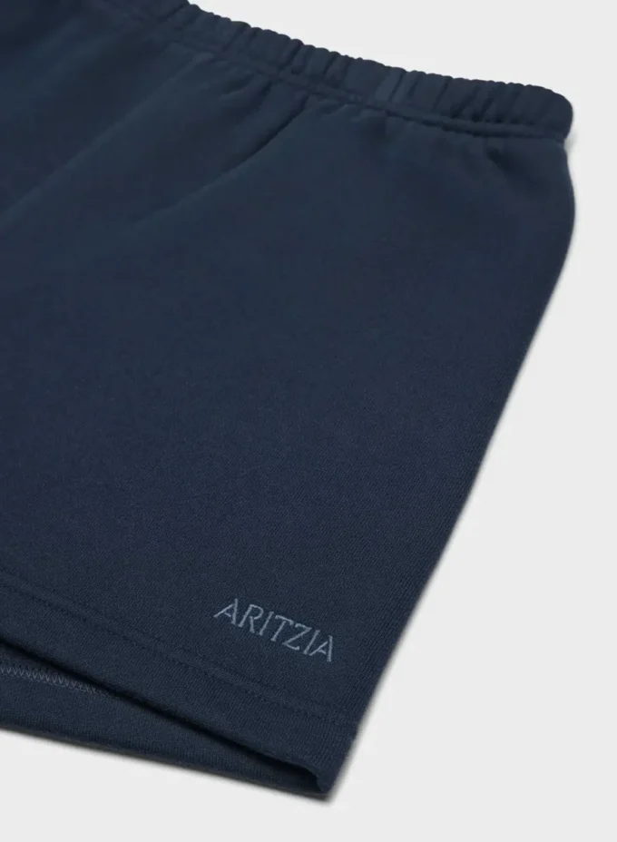 Cozy Sweatfleece de Aritzia. Mini shorts perfectos de talle alto Cozy Sweatfleece de Aritzia. Mini shorts perfectos de talle alto
