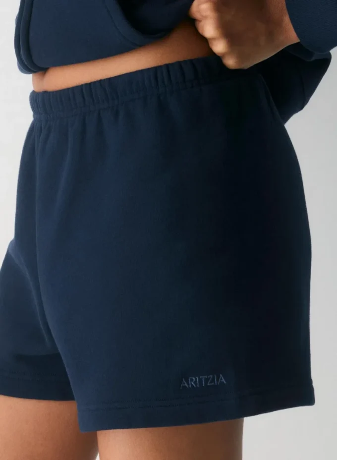 Cozy Sweatfleece de Aritzia. Mini shorts perfectos de talle alto Cozy Sweatfleece de Aritzia. Mini shorts perfectos de talle alto
