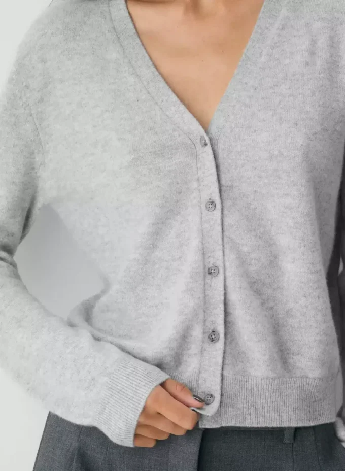 Cárdigan con cuello en V de cachemira pura