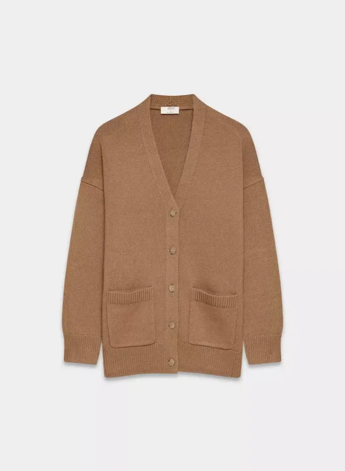 Cárdigan de cuello en V de lana merino gruesa