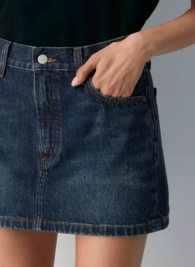 Denim Forum La falda vaquera Ricci de los años 90