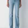 Denim Forum Los vaqueros slim bootcut de talle alto Nina de los años 90 Denim Forum Los vaqueros slim bootcut de talle alto Nina de los años 90