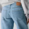 Denim Forum Los vaqueros vintage de los 90, de talle bajo y corte acampanado Denim Forum Los vaqueros vintage de los 90, de talle bajo y corte acampanado