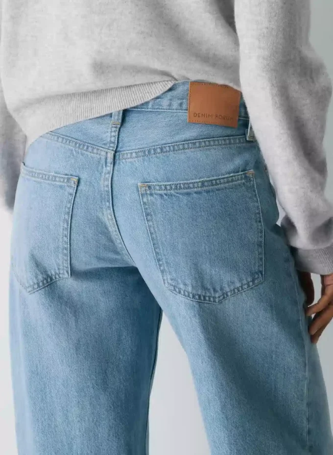 Denim Forum Los vaqueros vintage de los 90, de talle bajo y corte acampanado Denim Forum Los vaqueros vintage de los 90, de talle bajo y corte acampanado