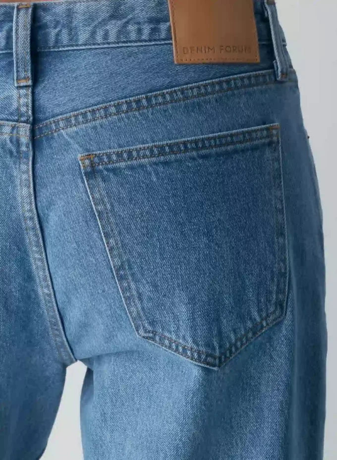 Denim Forum Los vaqueros vintage de talle bajo con vuelta de los años 90 Denim Forum Los vaqueros vintage de talle bajo con vuelta de los años 90