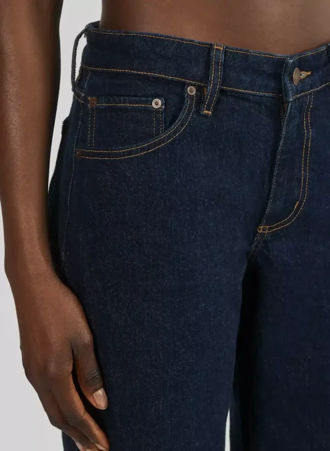 Denim Forum Salma Vaqueros holgados de talle superbajo y corte curvilíneo Denim Forum Salma Vaqueros holgados de talle superbajo y corte curvilíneo