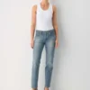 Denim Forum Tilda Vaqueros rectos de talle bajo y corte curvo Denim Forum Tilda Vaqueros rectos de talle bajo y corte curvo