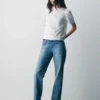 Denim Forum Tilda Vaqueros rectos de talle bajo y corte curvo Denim Forum Tilda Vaqueros rectos de talle bajo y corte curvo