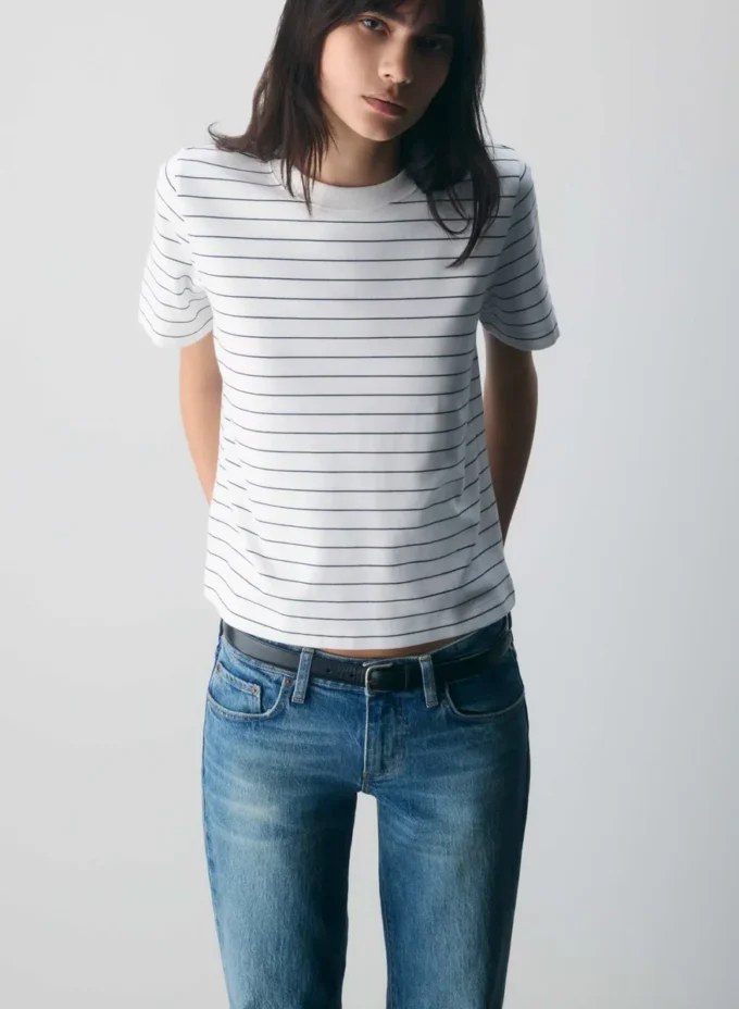 Denim Forum Tilda Vaqueros rectos de talle bajo y corte curvo Denim Forum Tilda Vaqueros rectos de talle bajo y corte curvo