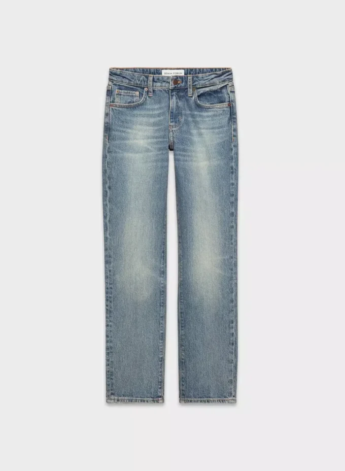 Denim Forum Tilda Vaqueros rectos de talle bajo y corte curvo Denim Forum Tilda Vaqueros rectos de talle bajo y corte curvo
