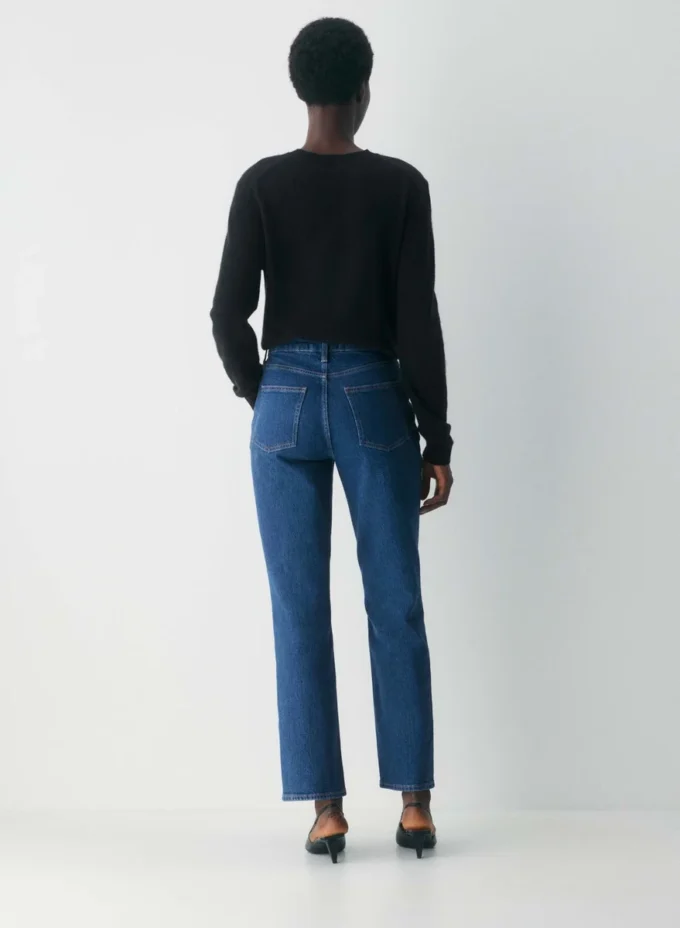 Denim Forum Uma Curve-fit Hi-rise Straight Jean Denim Forum Uma Curve-fit Hi-rise Straight Jean