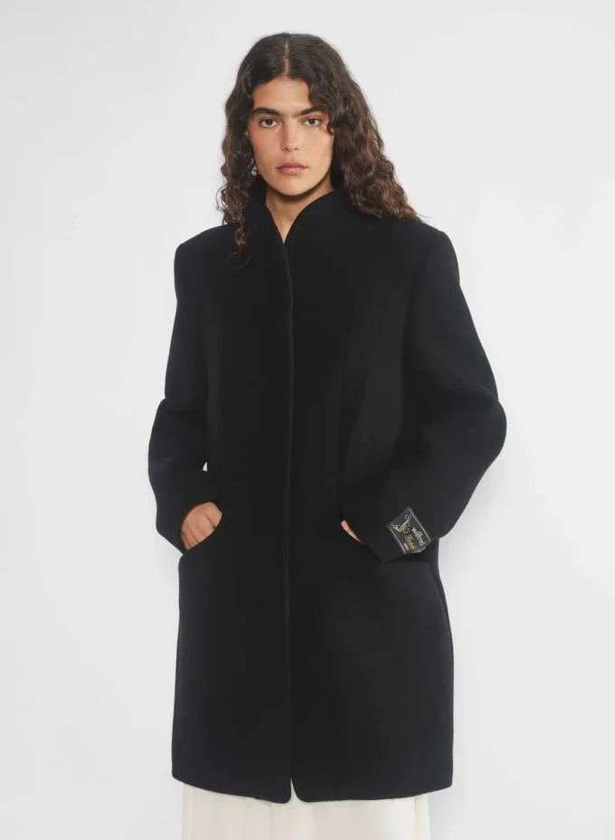 El abrigo Cocoon: suave lana y cachemira.