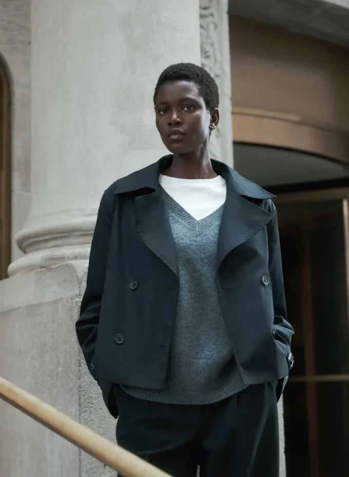 El trench coat de Esquire: sarga urbana El trench coat de Esquire: sarga urbana