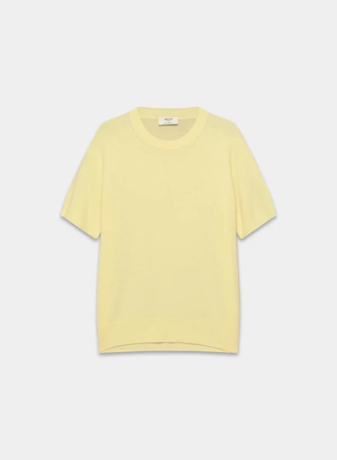 Feather Cashmere de Aritzia, 100 % ligero como una pluma. Jersey de manga corta holgado