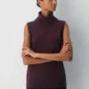 Feather Cashmere de Aritzia. Camiseta de cuello alto holgada