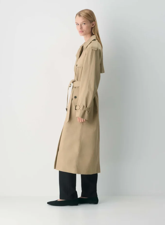 Gabardina Virtue – Sarga rica Gabardina Virtue – Sarga rica