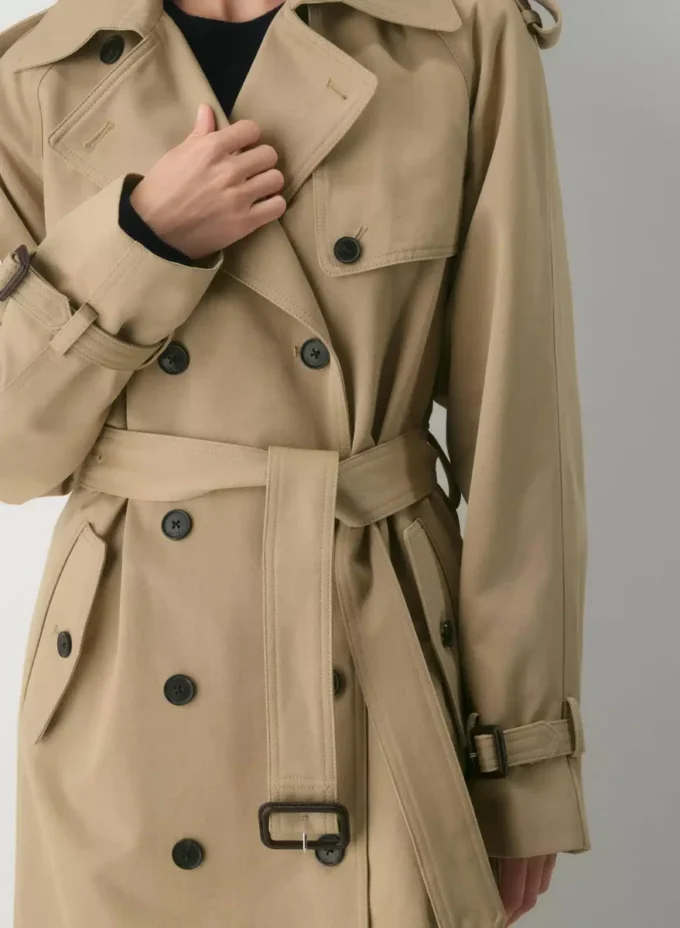 Gabardina Virtue – Sarga rica Gabardina Virtue – Sarga rica