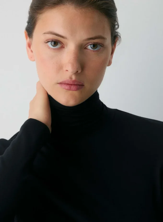 GoodLux Apollo Turtleneck GoodLux Apollo Turtleneck