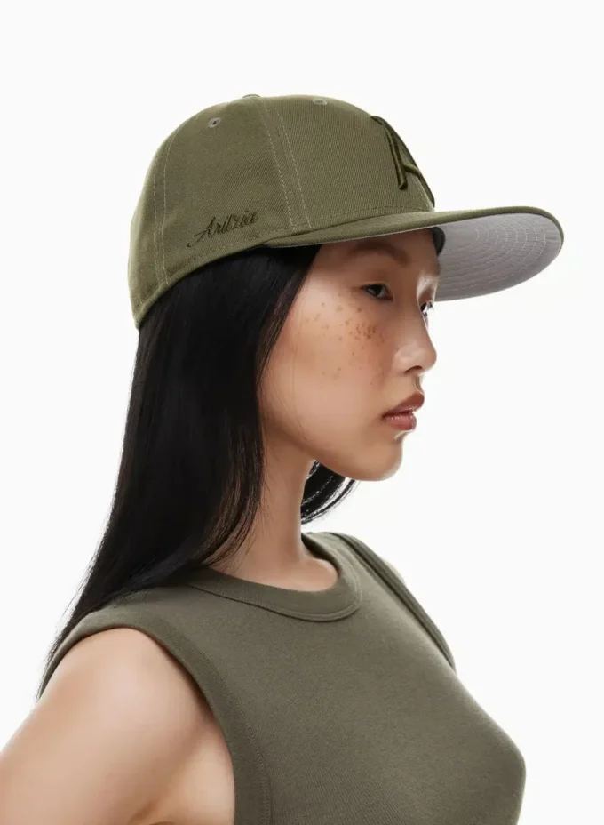 Gorra New Era X Aritzia 59FIFTY Gorra New Era X Aritzia 59FIFTY