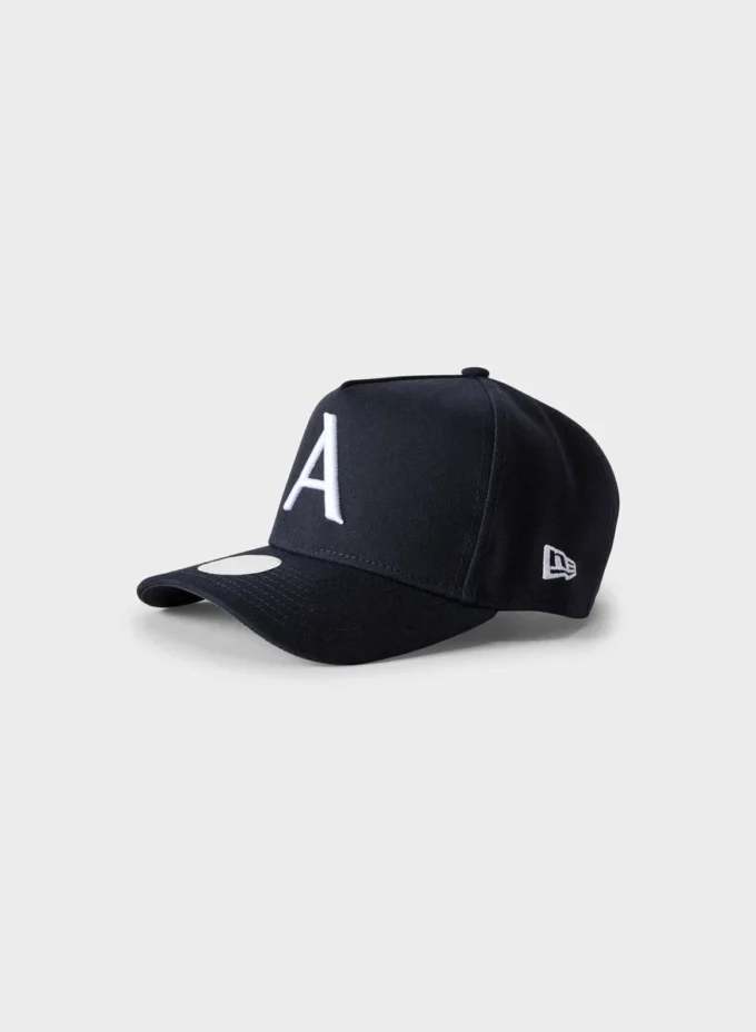 Gorra trucker New Era x Aritzia 940 A-Frame Gorra trucker New Era x Aritzia 940 A-Frame