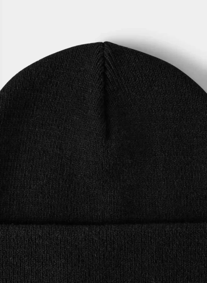 Gorro alto con vuelta